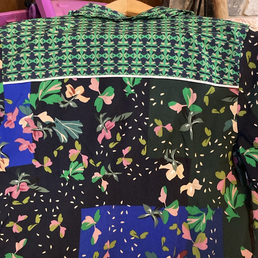 Cabi Bronco Mix Print Green Button Blouse Women’s Size Medium - Picture 9 of 11